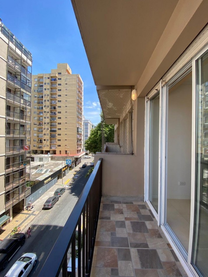 Departamento 3 ambientes en Venta - Plaza Colon