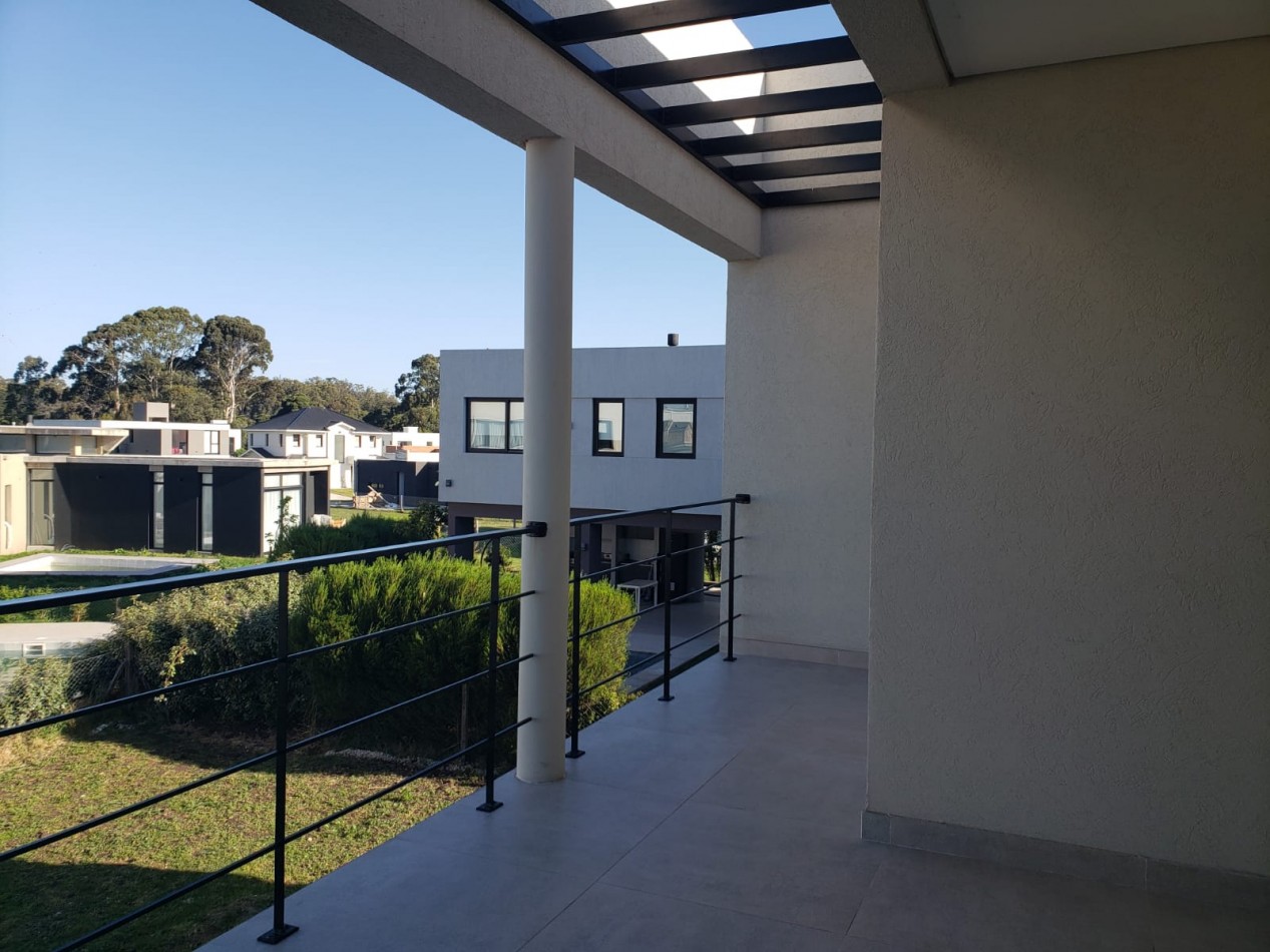 Casa 4 ambientes en Venta - Rumenco Joven