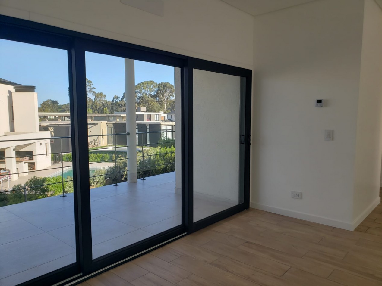 Casa 4 ambientes en Venta - Rumenco Joven