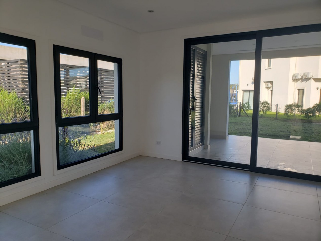 Casa 4 ambientes en Venta - Rumenco Joven