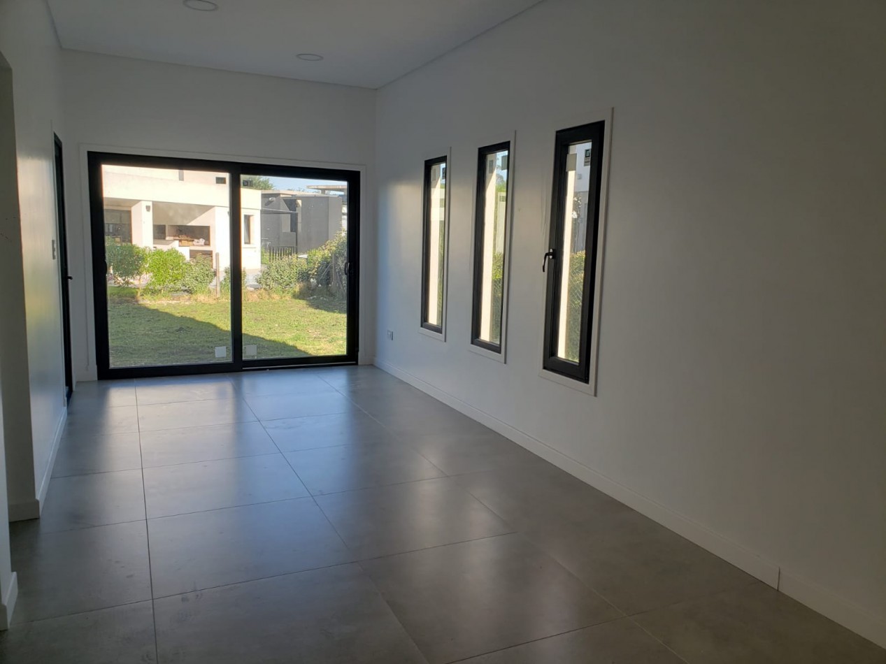 Casa 4 ambientes en Venta - Rumenco Joven