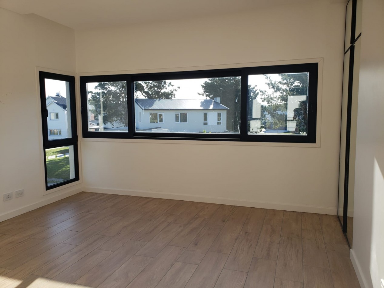 Casa 4 ambientes en Venta - Rumenco Joven