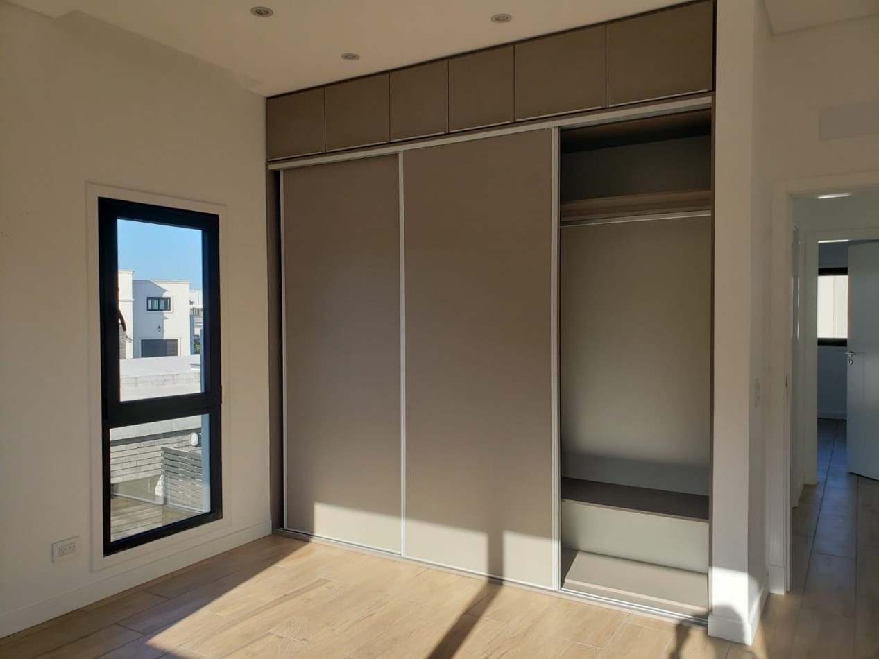 Casa 4 ambientes en Venta - Rumenco Joven