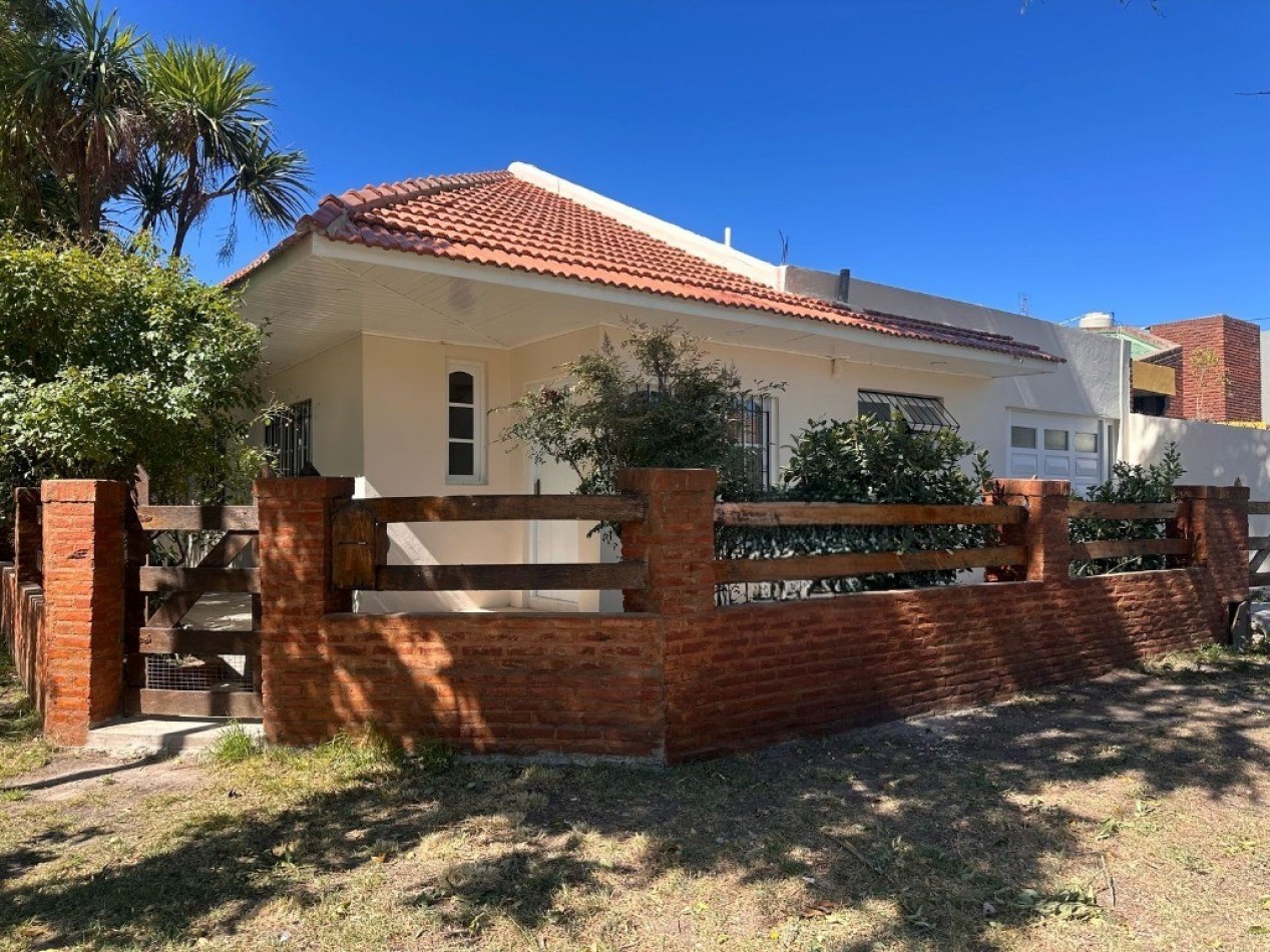 Casa 3 ambientes en Venta - Los Pinares
