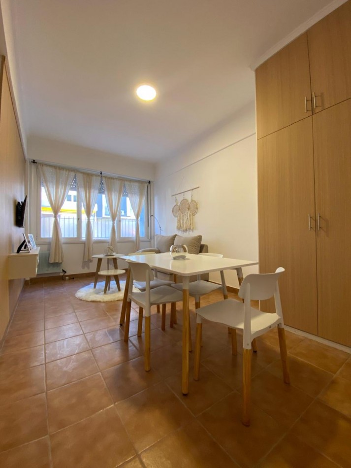 Departamento 2 Ambientes a la Calle - Plaza Colon