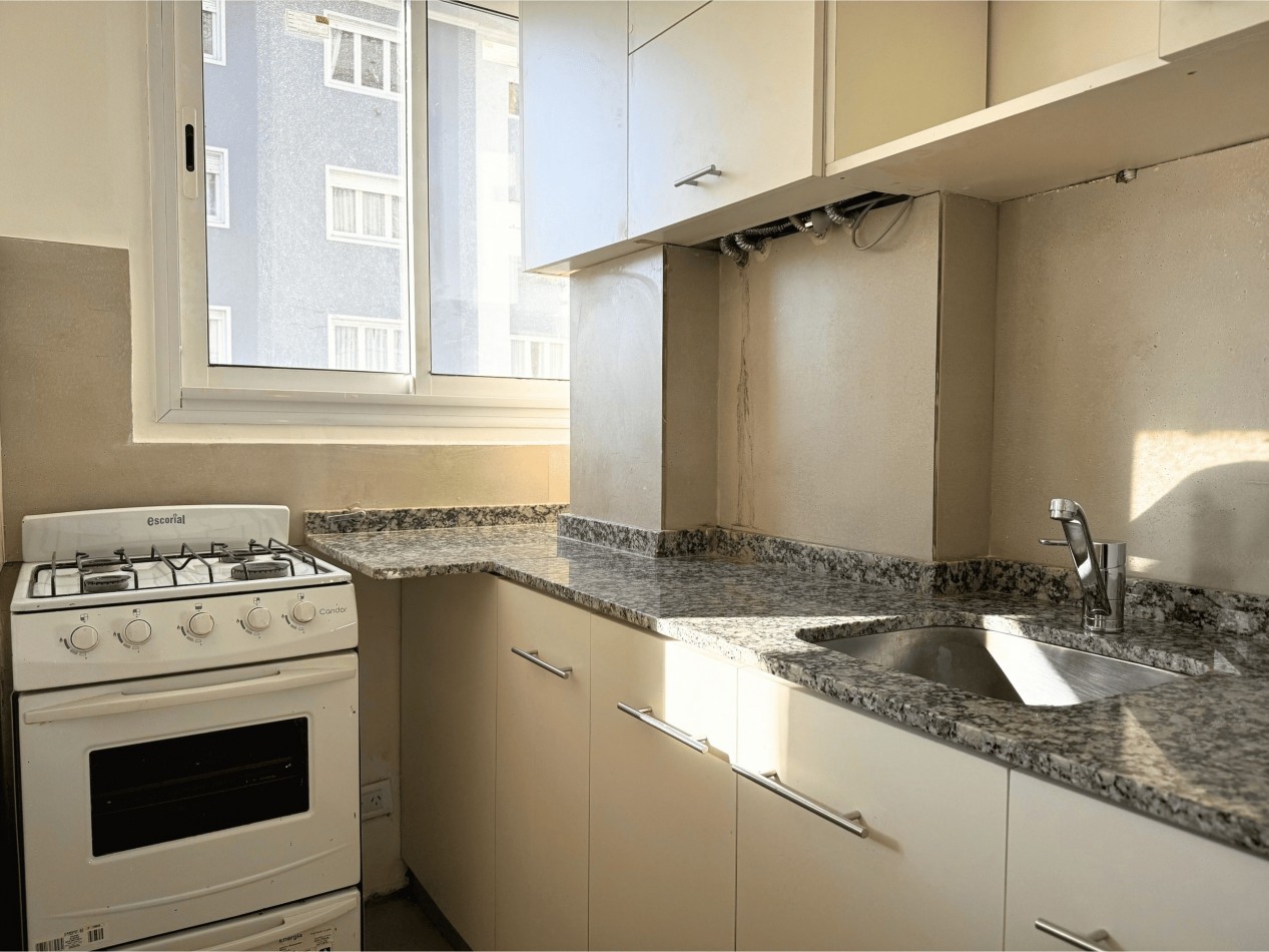 Departamento 2 Ambientes en Venta - Zona Aldrey