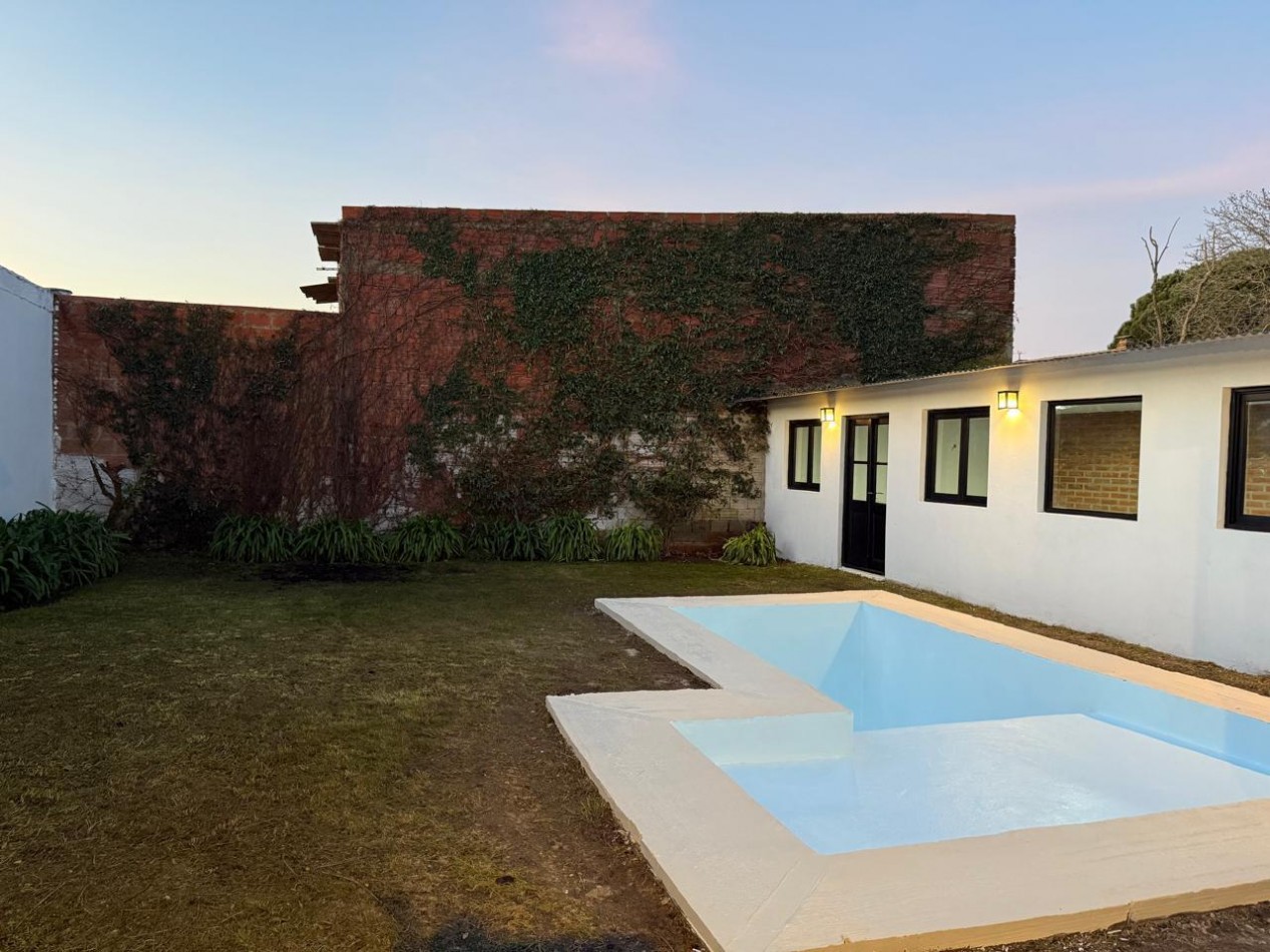 Moderna casa en Los Pinares - Totalmente reciclada, con amplio parque y piscina