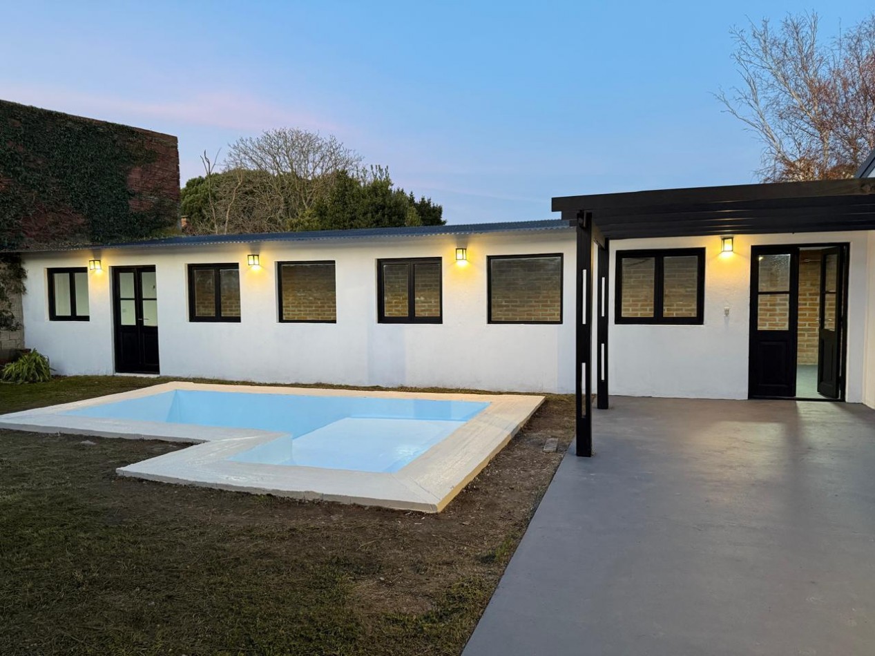 Moderna casa en Los Pinares - Totalmente reciclada, con amplio parque y piscina