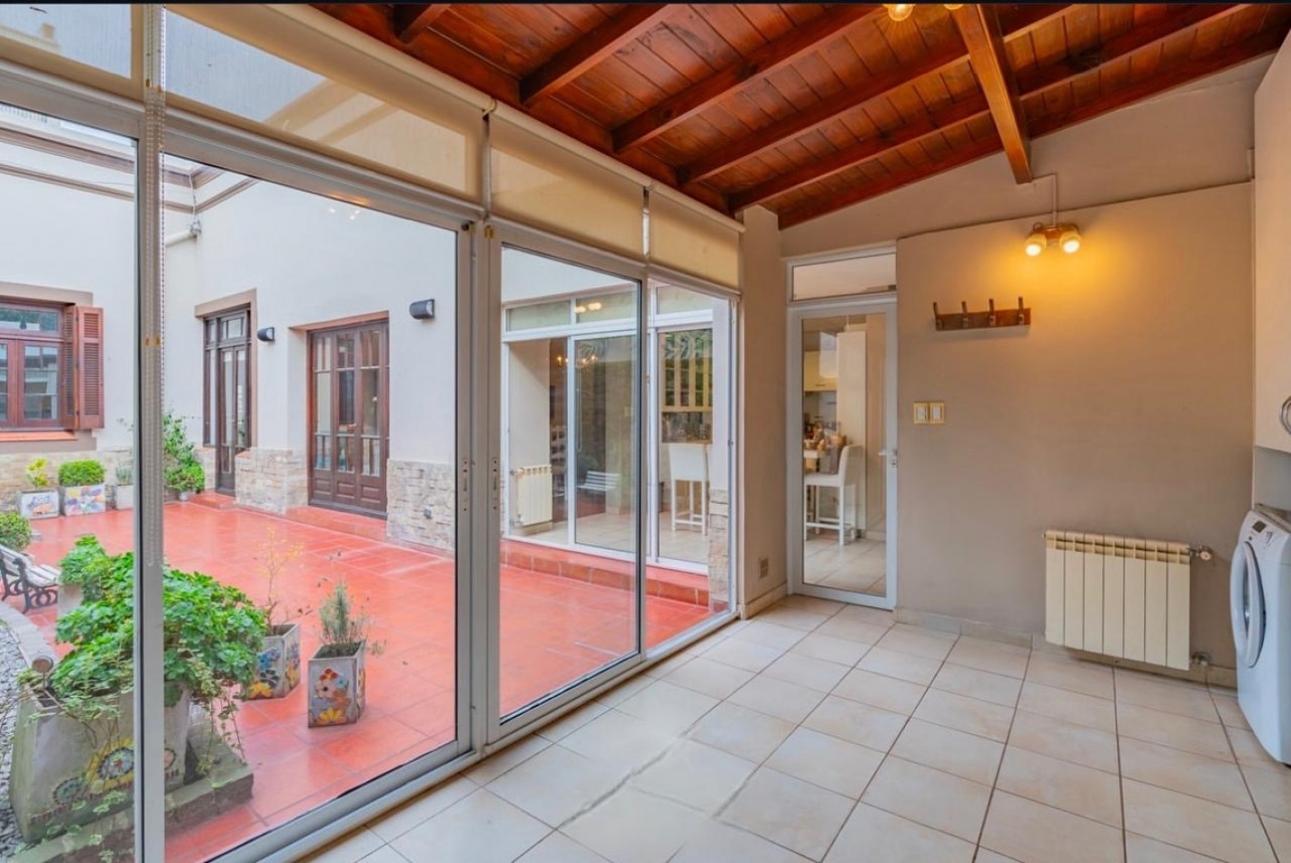 Encantadora casa estilo clasico totalmente reciclada en el corazon de La Perla