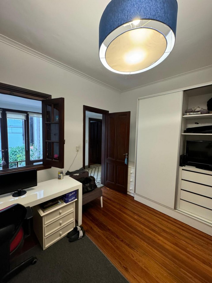 Encantadora casa estilo clasico totalmente reciclada en el corazon de La Perla