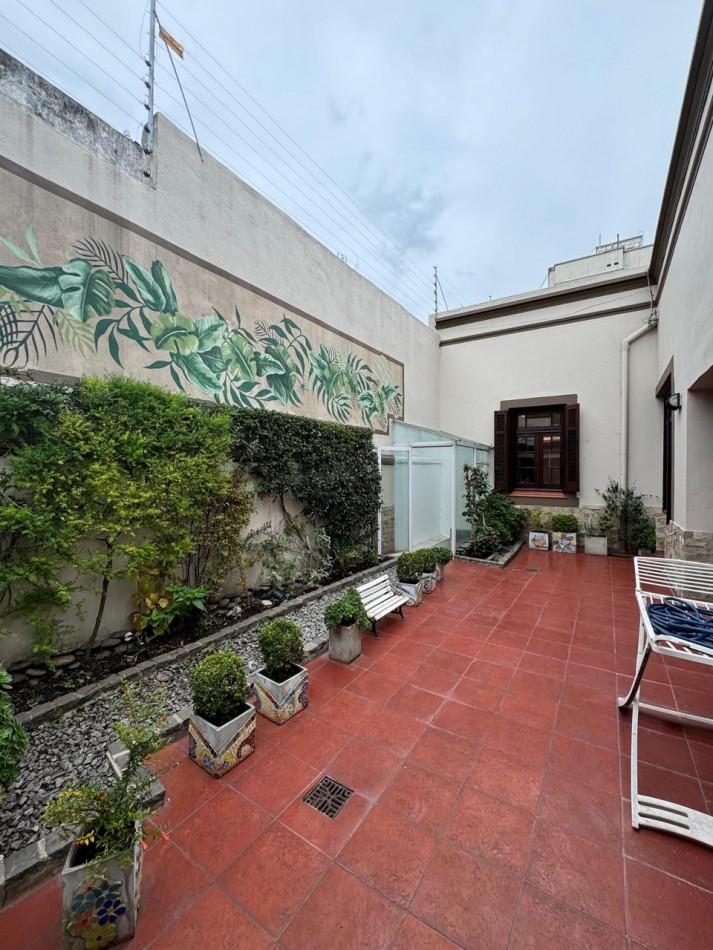 Encantadora casa estilo clasico totalmente reciclada en el corazon de La Perla