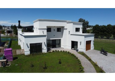 Casa 4 ambientes en Venta - Arenas Chico