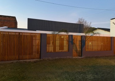 Moderna casa en Los Pinares - Totalmente reciclada, con amplio parque y piscina